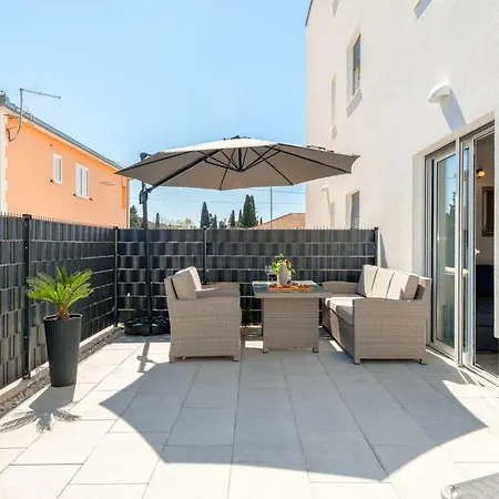 Apartament La Vie Est Belle *