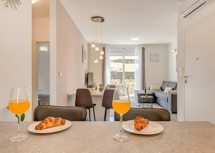 La Vie Est Belle Apartament