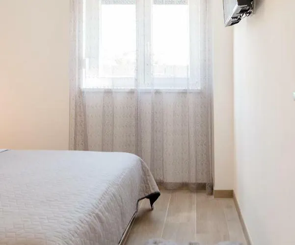 La Vie Est Belle Apartament *