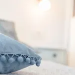 La Vie Est Belle Apartment