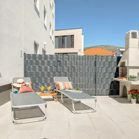 Apartman La Vie Est Belle *