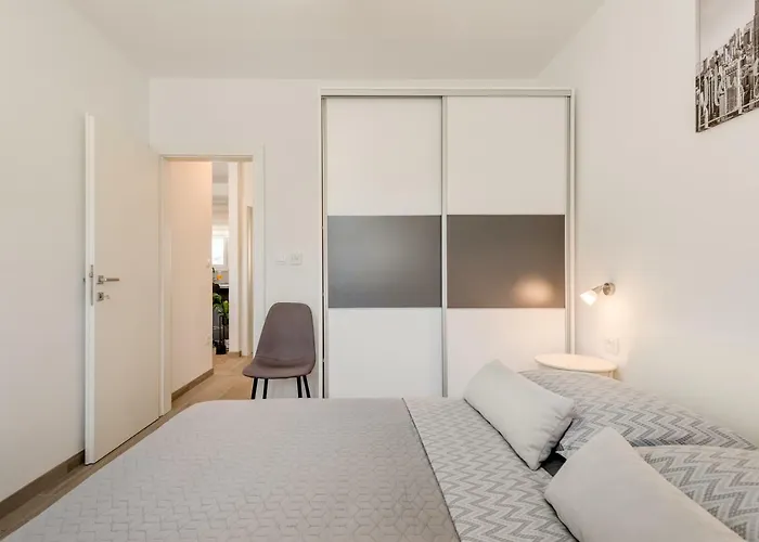 La Vie Est Belle * 特罗吉尔